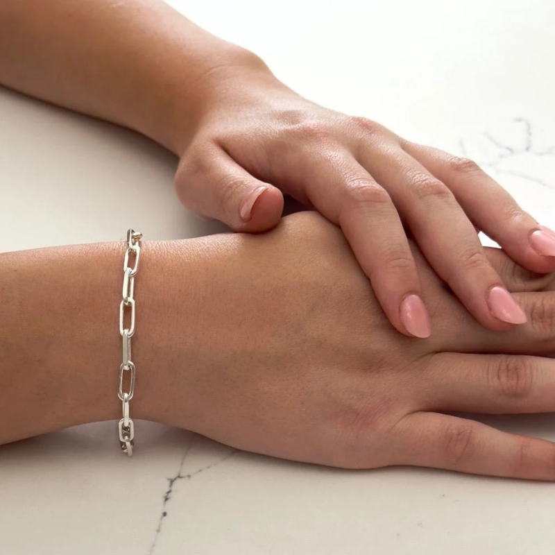 modelled links bracelet